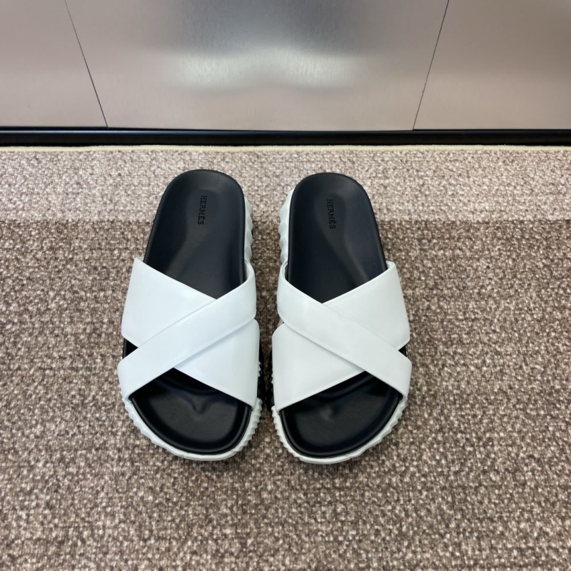 H**mes slippers